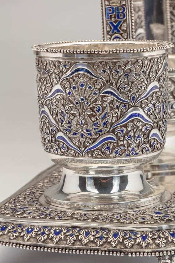 A Rare and Unusual Royal Silver Gift Commissioned by Pakubuwono X (r. 1893-1939), the 10th Susuhunan of Surakarta | MasterArt